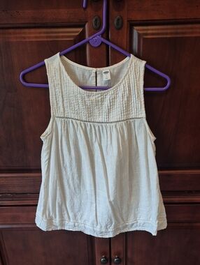 Old Navy Cream Sleeveless Pintuck Yoke Top